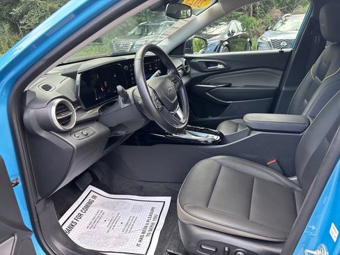 Used 2025 Chevrolet Trax ACTIV w/ Driver Confidence Package FWD image 9
