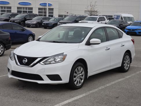 Used 2017 Nissan Sentra SV image 4