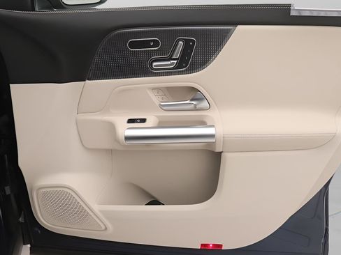 Certified 2023 Mercedes-Benz GLA 250 image 21