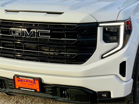 Certified 2022 GMC Sierra 1500 Elevation image 14
