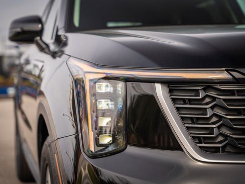 New 2026 Kia Sorento LX FWD image 6