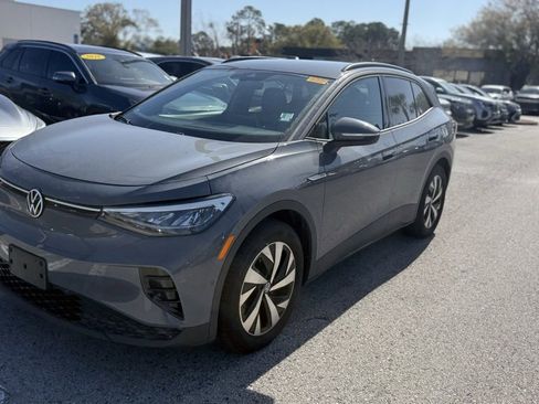 Certified 2023 Volkswagen ID.4 Pro image 3