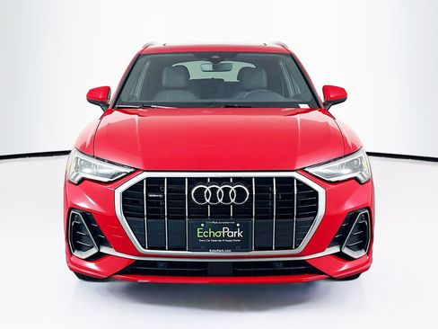 Used 2024 Audi Q3 2.0T Premium AWD/4WD image 2