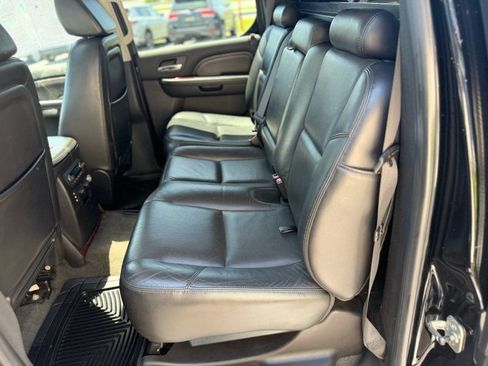 Used 2009 Cadillac Escalade EXT AWD/4WD image 12