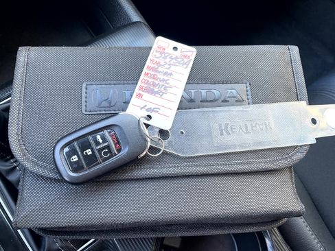 Certified 2025 Honda Civic Sport image 20