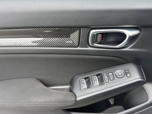 Used 2022 Honda Civic Sport image 11