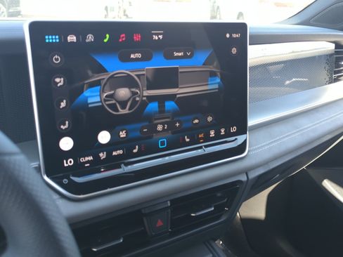 New 2026 Volkswagen Tiguan SE R-Line FWD image 12