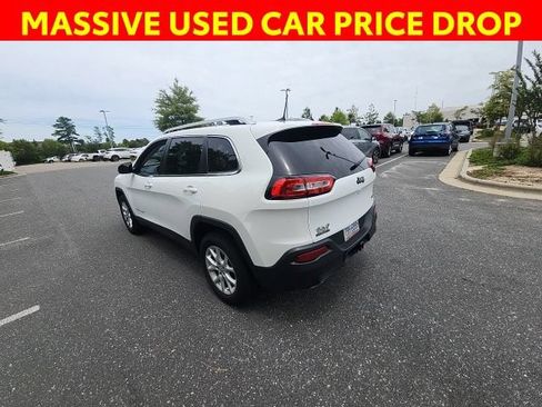 Used 2017 Jeep Cherokee Latitude w/ True North Edition AWD/4WD image 9