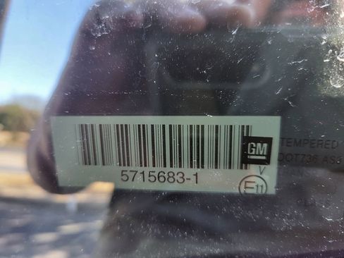 Used 2025 Chevrolet Trax LT w/ LT Convenience Package image 8