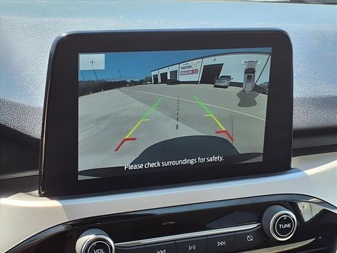 Used 2021 Ford Escape SE image 4