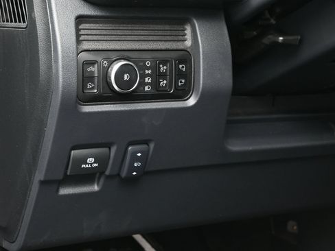 Used 2025 Ford F250 Lariat w/ Chrome Package AWD/4WD image 23
