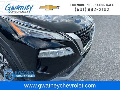 Used 2022 Nissan Rogue SV FWD image 13