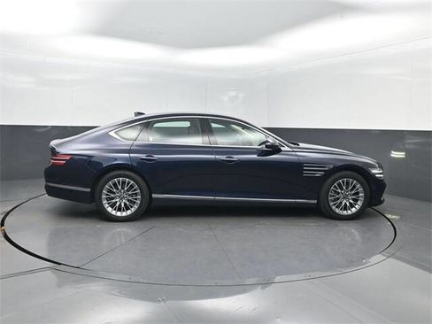 Used 2023 Genesis G80 2.5T image 37