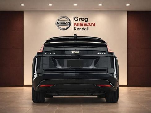 Used 2024 Cadillac Lyriq Tech RWD image 6