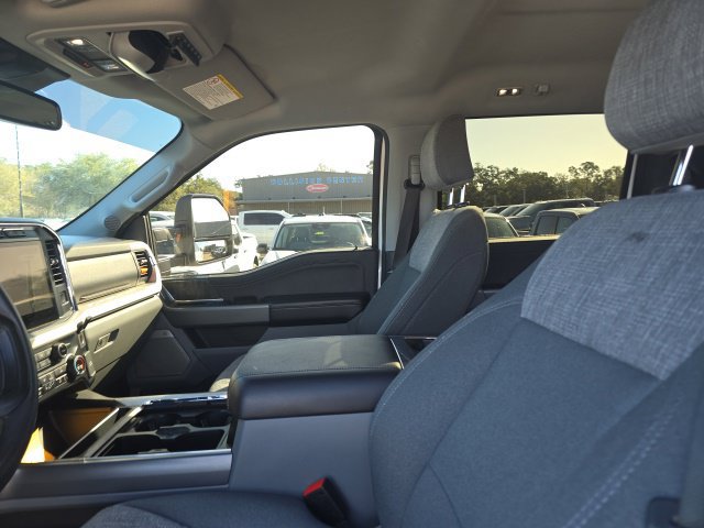 Used 2024 Ford F250 XLT w/ Black Appearance Package AWD/4WD image 9