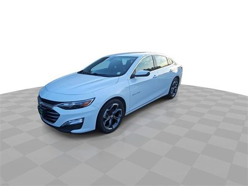 Used 2022 Chevrolet Malibu LT image 4