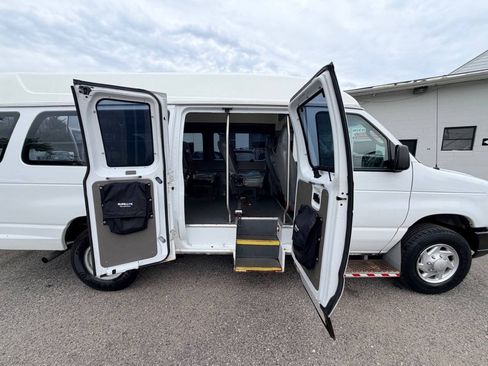Used 2014 Ford E-350 and Econoline 350 Extended Super Duty w/ Power Group RWD image 36