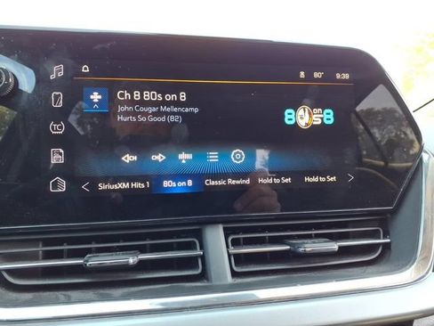 Used 2025 Chevrolet Trax LT FWD image 27
