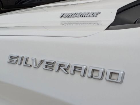 Used 2024 Chevrolet Silverado 1500 Custom image 10
