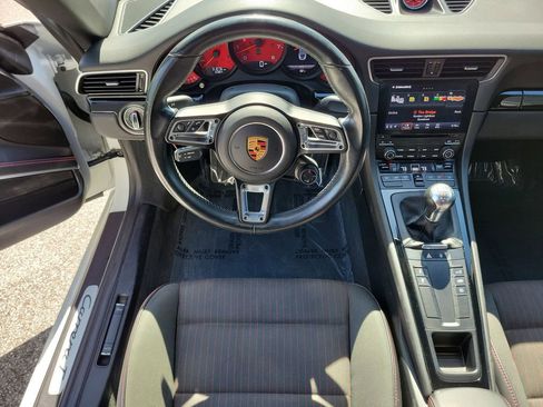 Certified 2018 Porsche 911 Carrera image 21