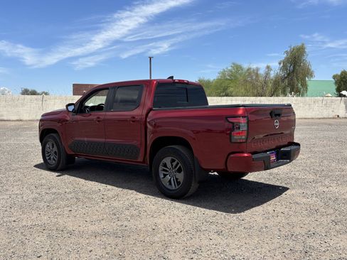Certified 2025 Nissan Frontier SV AWD/4WD image 4