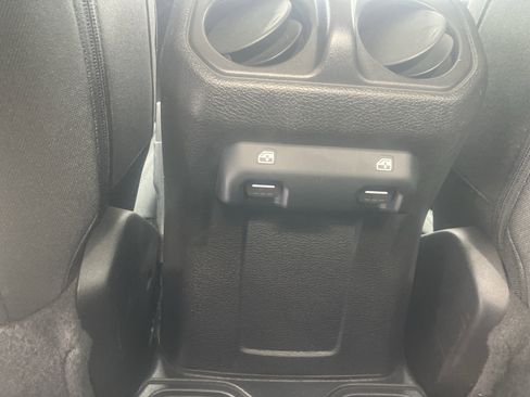 Used 2020 Jeep Gladiator Sport w/ Quick Order Package 24S image 14