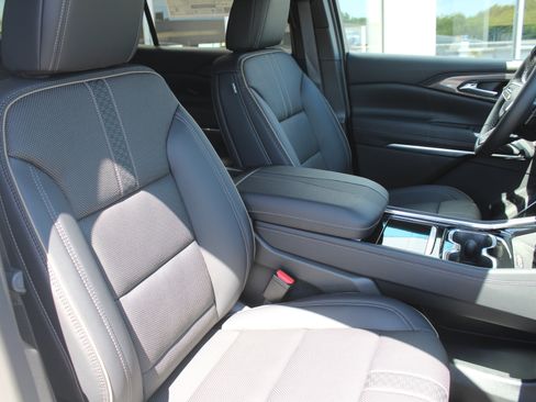 New 2026 Chevrolet Traverse High Country AWD/4WD image 16