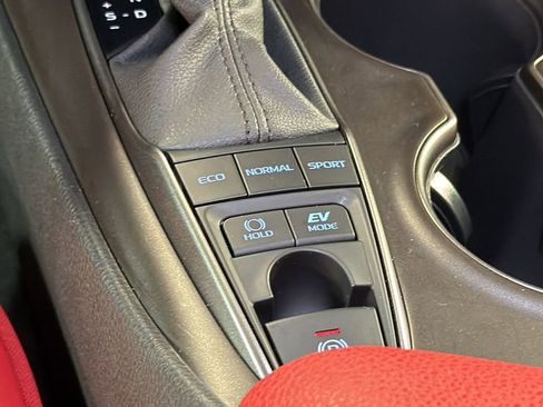 Used 2022 Toyota Camry XSE w/ Navigation Upgrade Package image 21