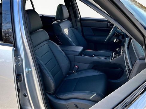 Used 2025 Hyundai Santa Fe Calligraphy image 7