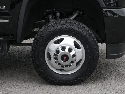 Used 2018 GMC Sierra 3500 Denali w/ Duramax Plus Package image 38