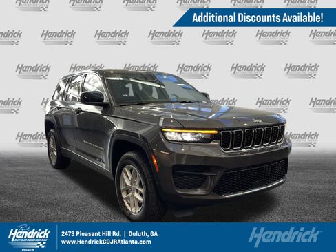 New 2025 Jeep Grand Cherokee Laredo X w/ Luxury Tech Group I RWD image 1