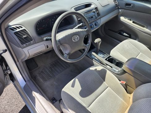 Used 2003 Toyota Camry image 4