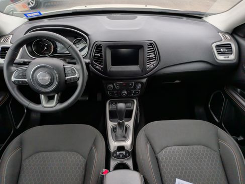 Used 2018 Jeep Compass Sport w/ Tech Group image 27