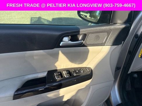 Used 2020 Kia Sportage EX image 12