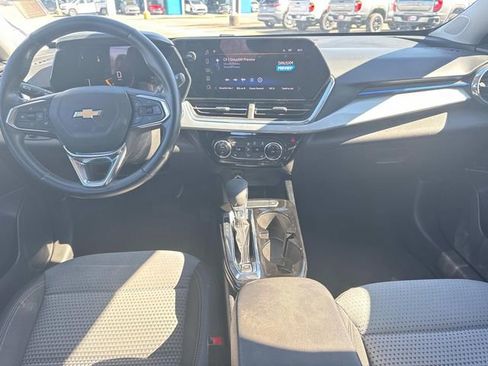 Certified 2024 Chevrolet Trax LT w/ Driver Confidence Package image 19