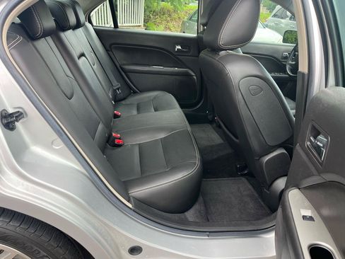 Used 2010 Ford Fusion SEL FWD image 21
