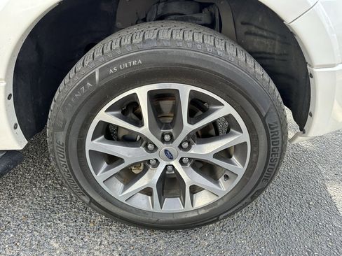 Used 2017 Ford Expedition XLT w/ Equipment Group 202A image 28