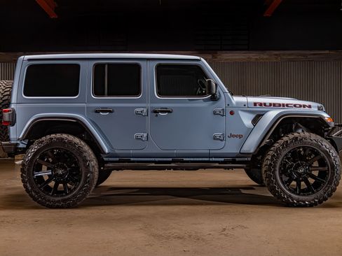 Used 2025 Jeep Wrangler Unlimited Rubicon AWD/4WD image 10