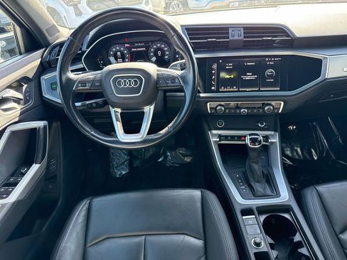 Used 2024 Audi Q3 2.0T Premium image 11