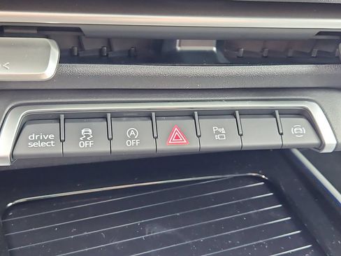 New 2026 Audi Q3 quattro 2.0T AWD/4WD image 11