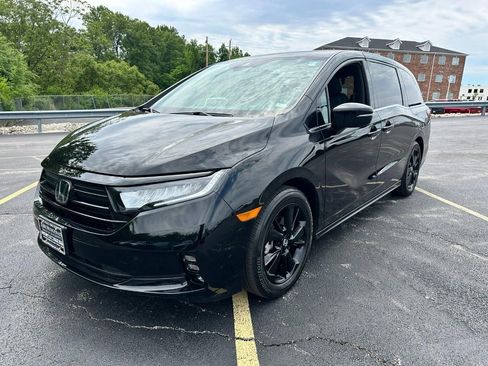 Certified 2024 Honda Odyssey Sport image 9