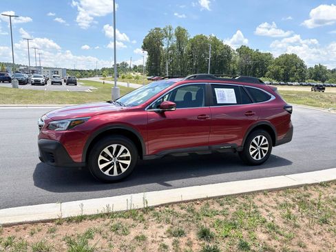 Used 2022 Subaru Outback Premium AWD/4WD image 4