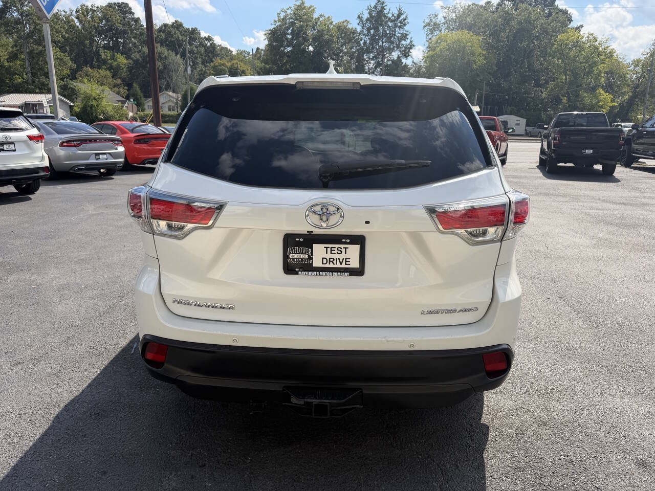 Used 2015 Toyota Highlander Limited Platinum AWD/4WD image 11