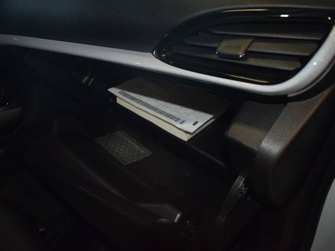Used 2018 Chevrolet Volt LT FWD image 19
