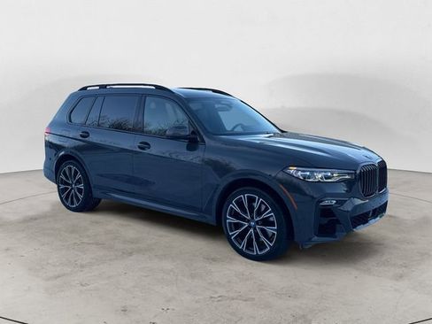 Used 2022 BMW X7 M50i w/ Dynamic Handling Package image 7