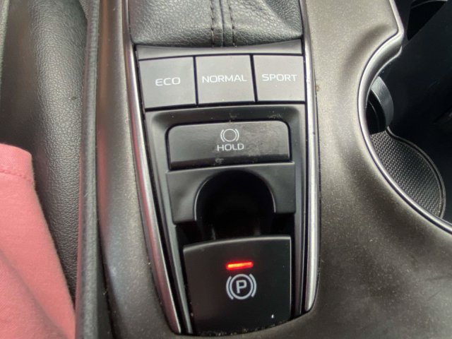 Used 2024 Toyota Camry SE AWD/4WD image 26