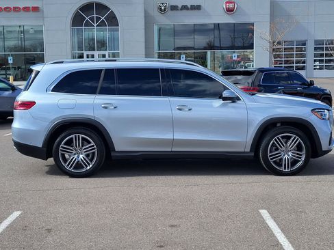 Used 2024 Mercedes-Benz GLS 450 4MATIC image 4