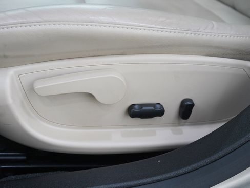 Used 2012 Chevrolet Impala LTZ FWD image 24