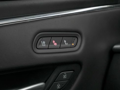 Used 2023 Cadillac Escalade V w/ LPO, ONYX Package image 36