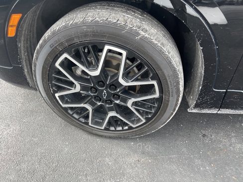 Used 2024 Chevrolet Blazer RS w/ Driver Confidence II Package image 2